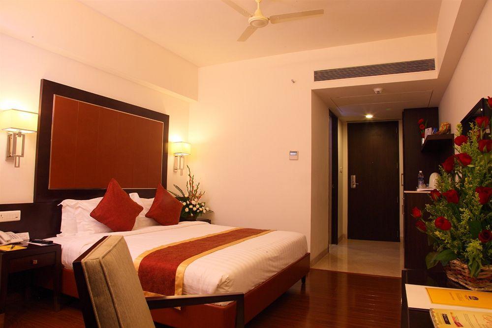 Best Western Jubilee Ridge Hyderabad Exterior photo