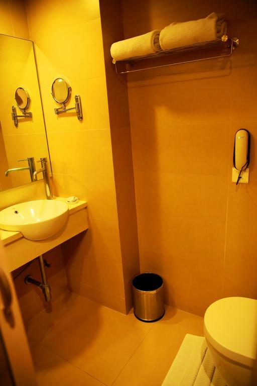 Best Western Jubilee Ridge Hyderabad Exterior photo