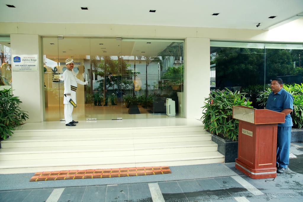 Best Western Jubilee Ridge Hyderabad Exterior photo