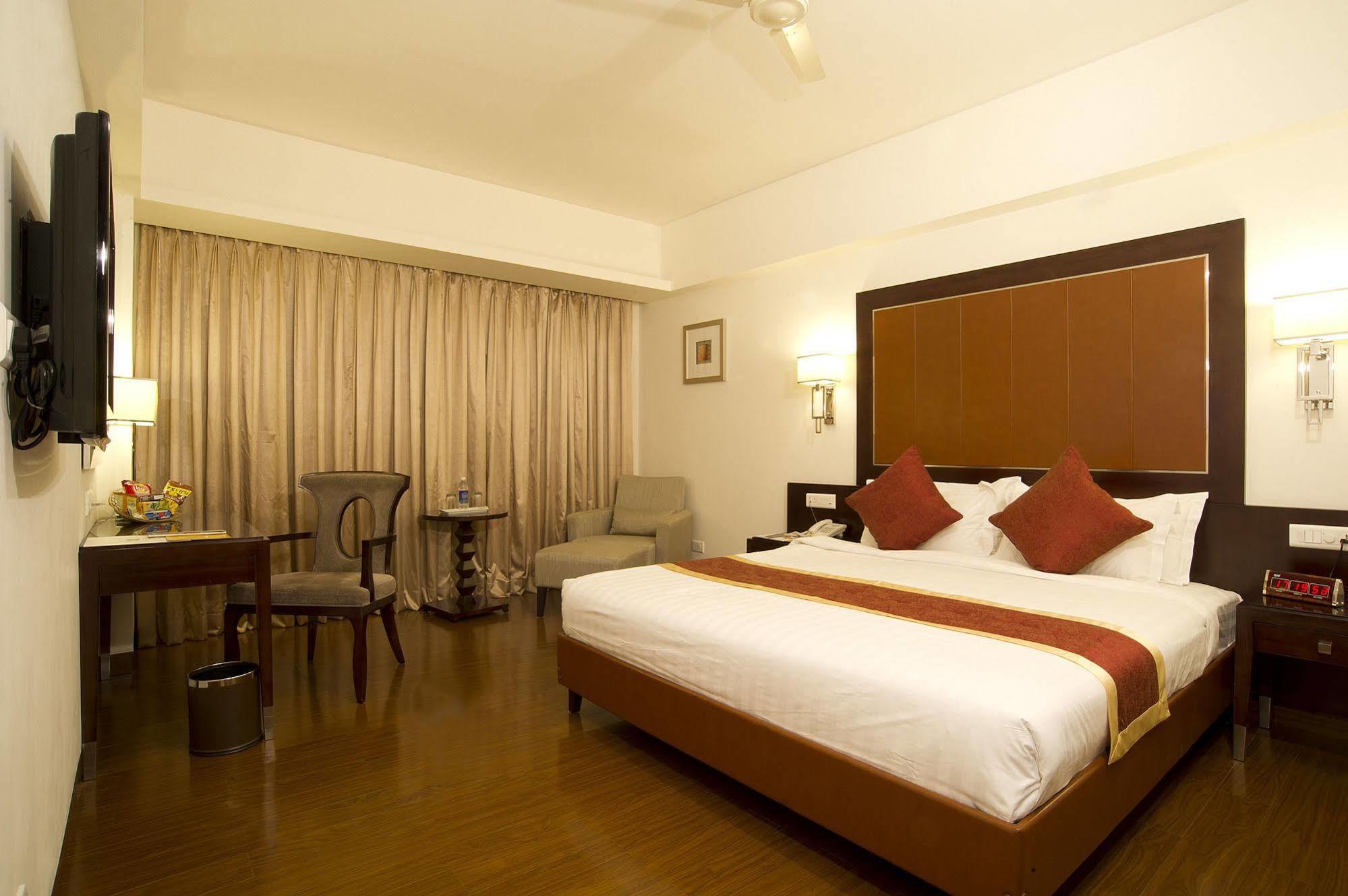 Best Western Jubilee Ridge Hyderabad Exterior photo